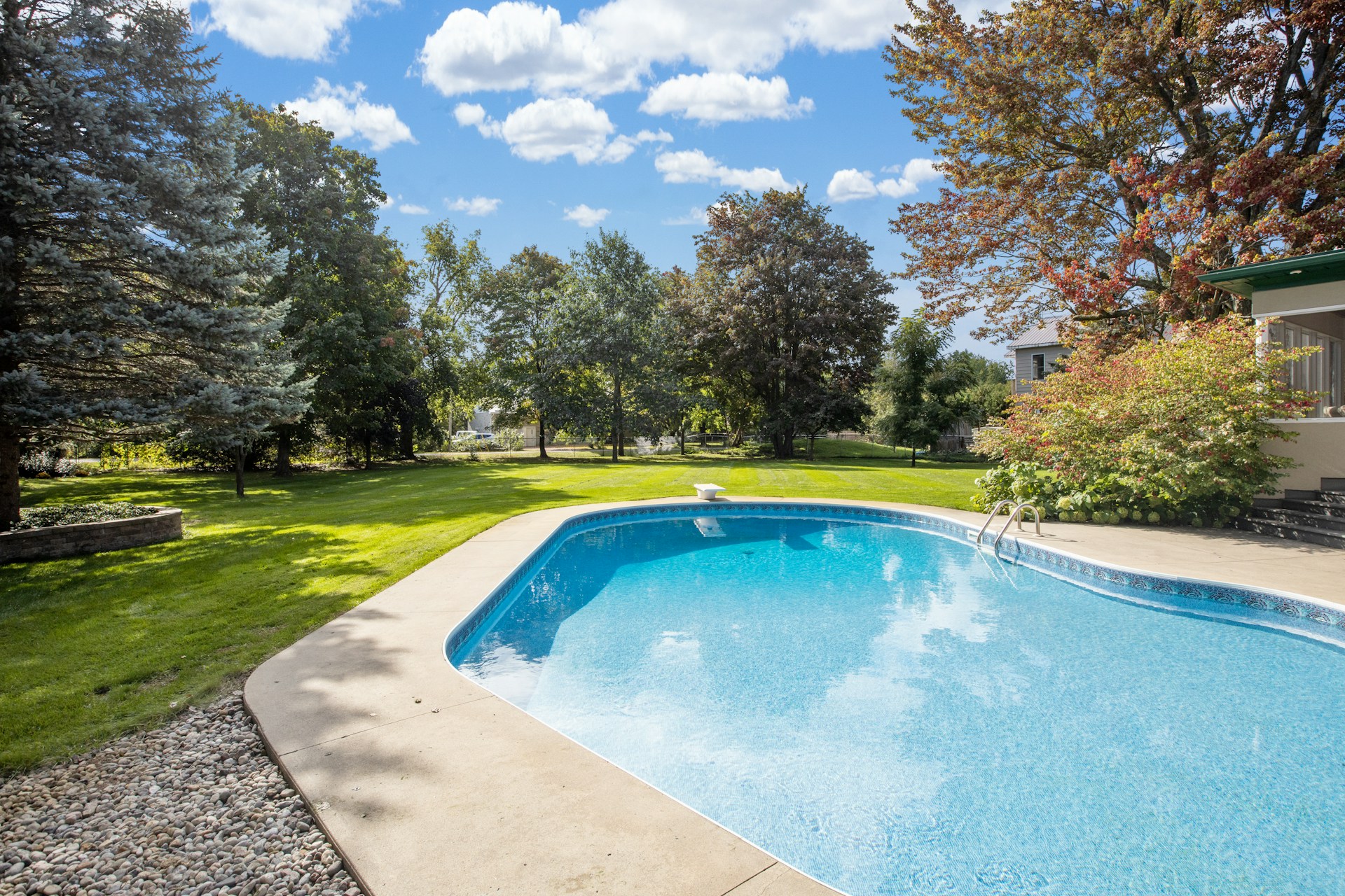 fiberglass backyard pool